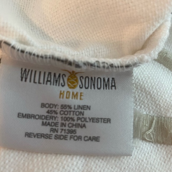 1 white Williams And Sanoma pillow case20 1/2 X21 - Picture 9 of 9